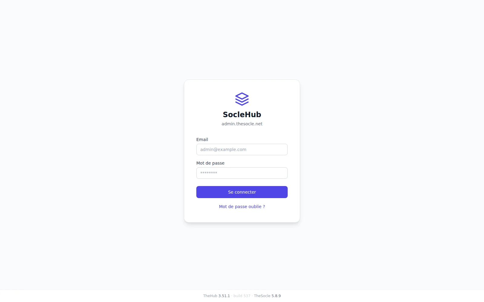 La page de connexion du Hub : adresse du Hub, deux champs, un bouton, et la version en pied de page